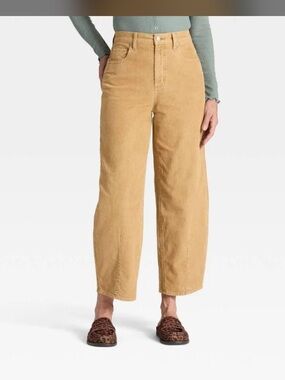 Women's High-Rise
Corduroy Barrel Jeans - Universal Thread Tan 6